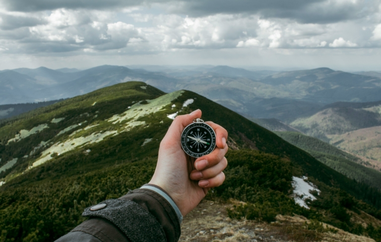 Navigieren über Berge: Local SEO Sinnbild